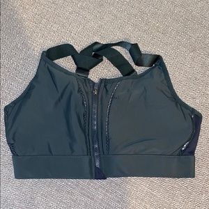 Never worn Fabletics zip front sports bra